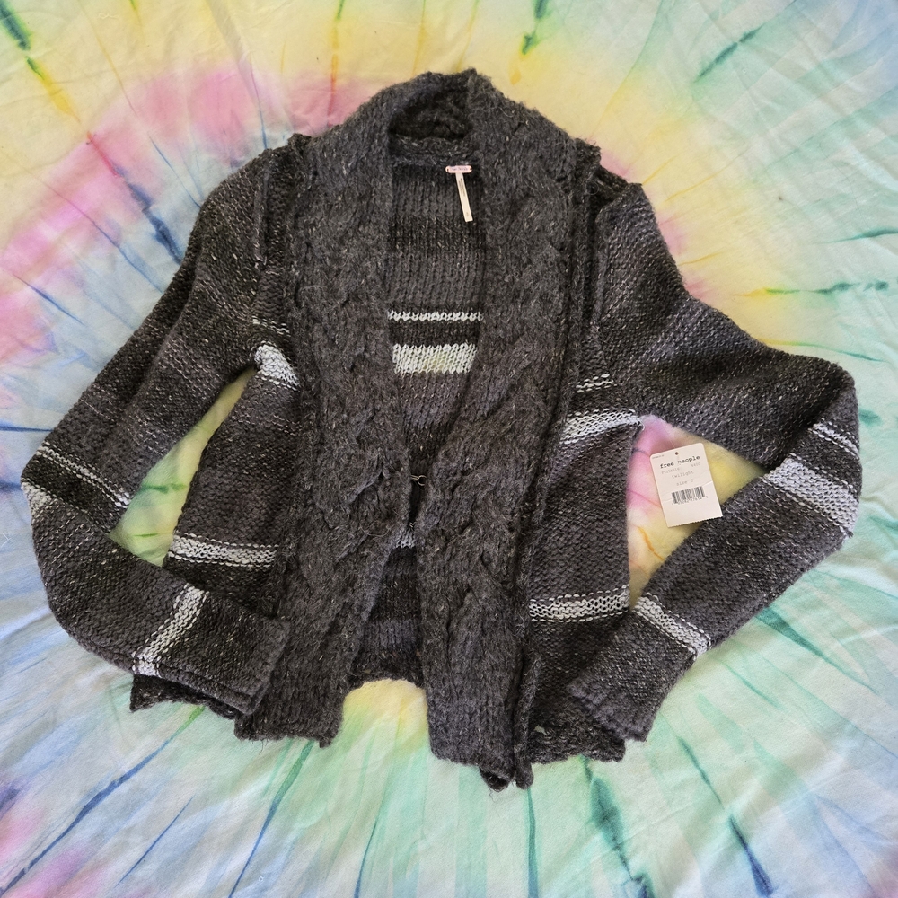 Free People Cozy Braided Cardigan ASO Bonnie Bennett Vampire Diaries - Picture 2 of 3